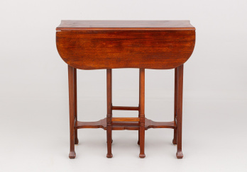 Антикварный столик код. RM43911