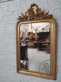 Антикварное зеркало в резной раме код. BE4097547