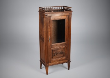 Антикварный буфет с резьбой код.&nbsp;RM4166449