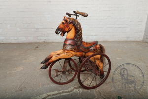 картинка Антикварная детская каталка салоне старинных вещей "Шебби" являющийся официальным дистрибьютором в России и Беларуси