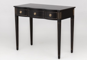 картинка Старинная консоль с выдвижными ящиками салоне старинных вещей "Шебби" являющийся официальным дистрибьютором в России и Беларуси