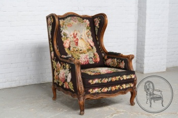 Антикварное ореховое кресло с гобеленовой обивкой код. BE4097653