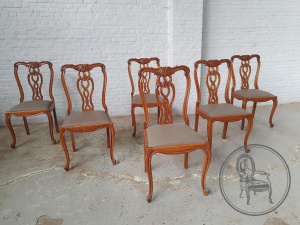 картинка Антикварный комплект из 6 стульев в стиле чиппендейл салоне старинных вещей "Шебби" являющийся официальным дистрибьютором в России и Беларуси