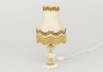 Старинная настольная лампа код. RM49392