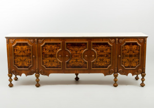 картинка Старинный комод салоне старинных вещей "Шебби" являющийся официальным дистрибьютором в России и Беларуси