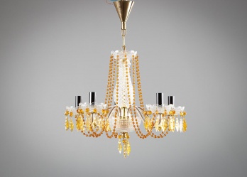 Старинная люстра с подвесками из цветного стекла код. RM4135627