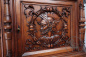 Антикварный ореховый шкаф с резьбой на рыцарскую тему код. BE107679 фото 9