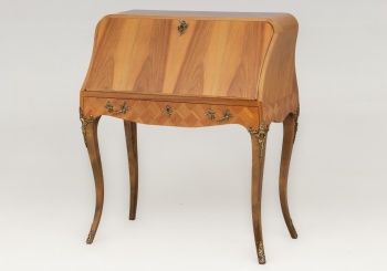 Антикварный секретер из красного дерева с шахматным маркетри код. RM4100225