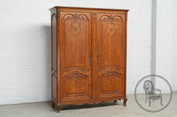 Антикварный шкаф код. BE6848