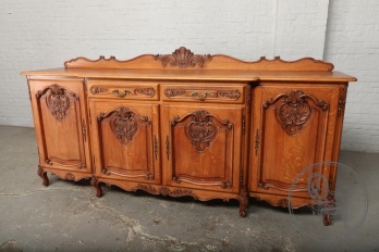 Антикварный резной комод из светлого дуба код. BE4115450