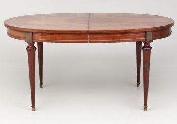 Старинный овальный стол из красного дерева код. XX80931
