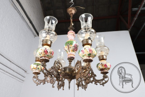 картинка Старинная люстра салоне старинных вещей "Шебби" являющийся официальным дистрибьютором в России и Беларуси