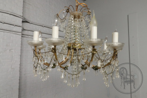 картинка Старинная люстра на 10 рожков из бронзы и хрусталя салоне старинных вещей "Шебби" являющийся официальным дистрибьютором в России и Беларуси