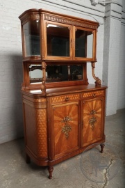 Антикварный буфет с маркетри и бронзовыми накладками в виде цветочной корзины код. BE4096826