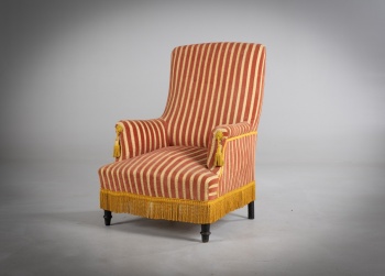 Антикварное кресло с обивкой в вертикальную полоску код.&nbsp;RM4165813