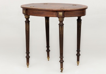 Старинный столик с цветочными интарсиями и бронзовой отделкой код. RM4100193