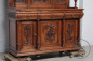 Антикварный буфет из ореха с сюжетной резьбой в стиле эпохи Генриха II код. BE6485 фото 14
