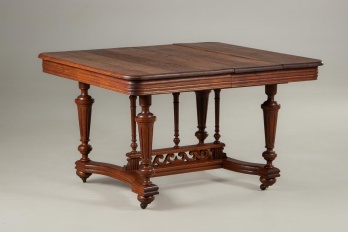 Антикварный дубовый стол на колесиках код. RM4105743