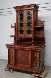 Антикварный буфет-горка из ореха с витражными стеклами код. BE107400