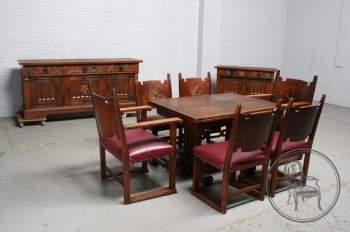 Старинный набор для столовой в готическом стиле код. BE4097611