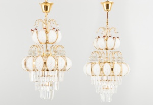 картинка Старинные бельгийские люстры (2 шт.), бронза с хрусталем салоне старинных вещей "Шебби" являющийся официальным дистрибьютором в России и Беларуси