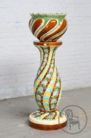 Антикварное кашпо, выполненное в технике Майолика код. BE4097225