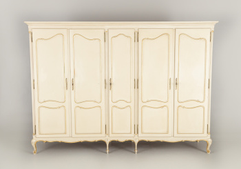 Старинный шкаф код. RM62322