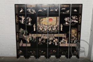 картинка Старинная ширма с живописной композицией в стиле шинуазри салоне старинных вещей "Шебби" являющийся официальным дистрибьютором в России и Беларуси