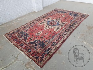 Антикварный иранский шерстяной ковер код. BE4165262