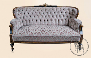 картинка Антикварное канапе салоне старинных вещей "Шебби" являющийся официальным дистрибьютором в России и Беларуси