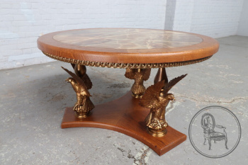 Старинный столик с бронзовыми орлами код. BE107015