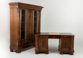 Старинный комплект мебели для рабочей комнаты код. RM33886