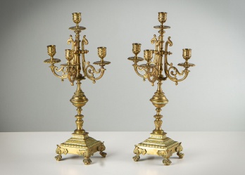 Антикварные латунные канделябры (2 шт.) на львиных лапах код. RM4158787