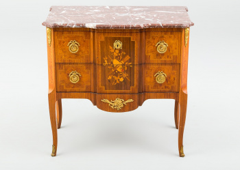 Старинный комод код. RM9291