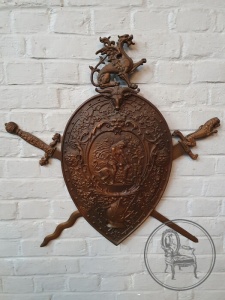 картинка Антикварное бронзовое панно салоне старинных вещей "Шебби" являющийся официальным дистрибьютором в России и Беларуси