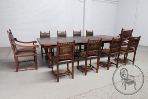 картинка Антикварный стол и стулья (10 шт.) салоне старинных вещей "Шебби" являющийся официальным дистрибьютором в России и Беларуси