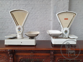 Старинные весы бельгийской компании Berkel (2 шт.) код. BE107185