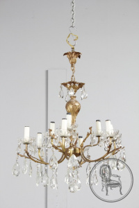 картинка Старинная люстра из бронзы с хрусталем салоне старинных вещей "Шебби" являющийся официальным дистрибьютором в России и Беларуси