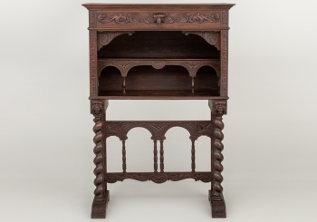 Антикварный поставец с ажурной резьбой код. RM4099739