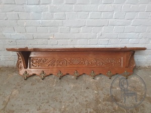 картинка Старинная вешалка для одежды салоне старинных вещей "Шебби" являющийся официальным дистрибьютором в России и Беларуси