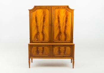 Старинный посудный шкаф код. RM32070