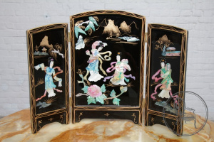 картинка Старинные ширмы (2 шт.) в ориентальном стиле с инкрустацией перламутром салоне старинных вещей "Шебби" являющийся официальным дистрибьютором в России и Беларуси