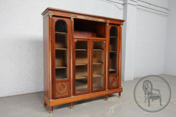 Антикварный книжный шкаф код. BE7075