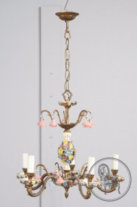 картинка Старинная люстра салоне старинных вещей "Шебби" являющийся официальным дистрибьютором в России и Беларуси