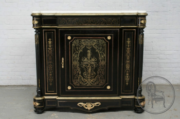 Антикварный комод код. BE6776