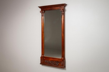 Антикварное зеркало из красного дерева в классическом стиле код. RM4101549