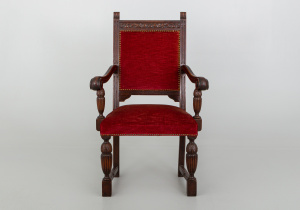 картинка Антикварное кресло салоне старинных вещей "Шебби" являющийся официальным дистрибьютором в России и Беларуси