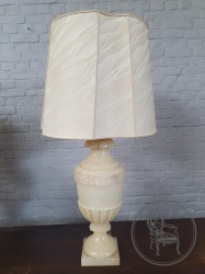 Старинная настольная лампа из оникса код. BE3259293