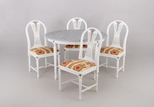 картинка Старинный столовый гарнитур салоне старинных вещей "Шебби" являющийся официальным дистрибьютором в России и Беларуси