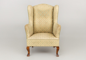 картинка Старинное кресло салоне старинных вещей "Шебби" являющийся официальным дистрибьютором в России и Беларуси